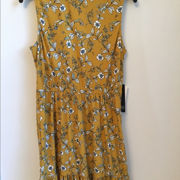 Dress - Picture 3 of 6